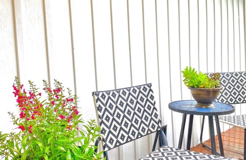 Mena House | Private cottage located on The Carriage House Inn Estate