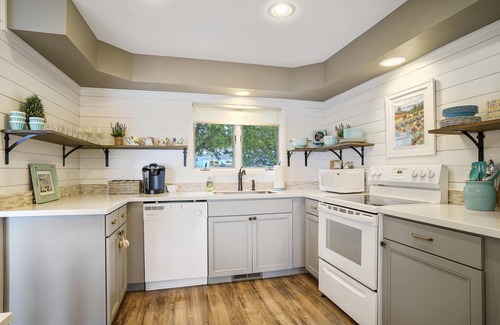 Oden House | Private Cottage on Crooked Lake