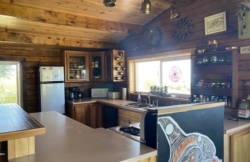 Ninilchik Cabin | Private Cozy Cabin with Amazing Inlet Views