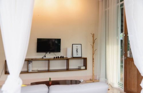 Khuan Khanun House | Private cozy family house, paddy field scenery