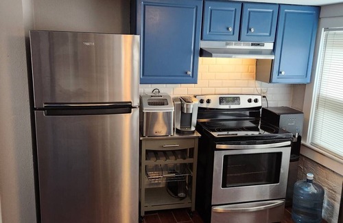 Treme Apartment | Private cozy lower 2 bedroom apartment in Mid City New Orleans