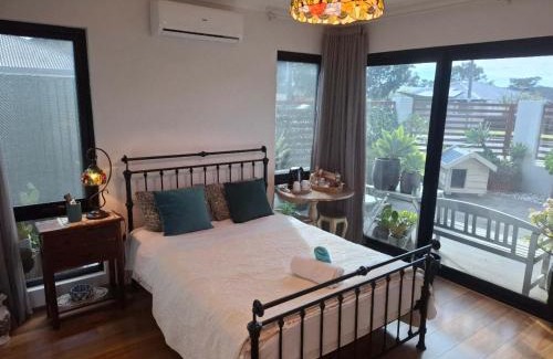 Brentwood House | Private Entrance, Guest Suite with Garden View