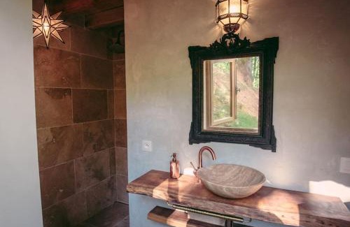 Castelnau-de-Mandailles House | Private Estate with 3 Lake Houses, Sauna & Hot-tub