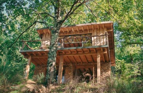Castelnau-de-Mandailles House | Private Estate with 3 Lake Houses, Sauna & Hot-tub