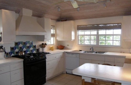 Double Bay House | Private Estate House on Private Gorgeous Pink Sand Beach, "Senza Nome"