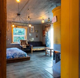 Pedvale Cabin | Private Farm Jakuzzi Sauna in the forest