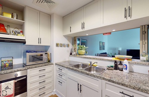 The Greens Apartment | Private Garden | Lake Views | Furnished