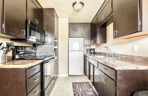 Lakewood Apartment | Private Getaway Near Beaches & Downtown Tacoma!
