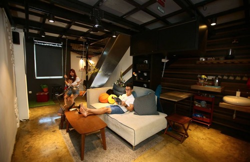 Bayan Lepas Apartment | Private Getaway (Private Cinema, Swing & more!)