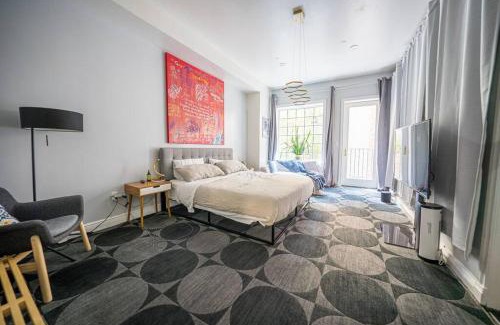 Gramercy House | Private Gramercy TownHouse 3BR 3BA with Terrace