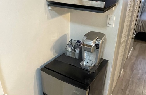 Miramar Apartment | Private Guest Suite close to Hard Rock Stadium/Casino and the beaches