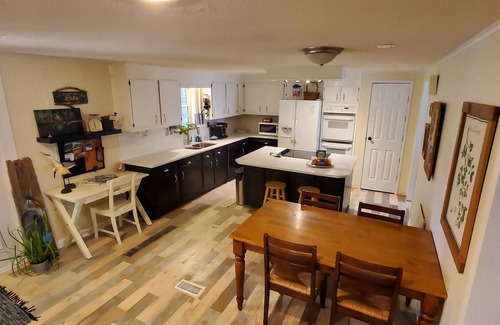 Mountain Island House | Private home on beautiful Mountain Island Lake in Charlotte