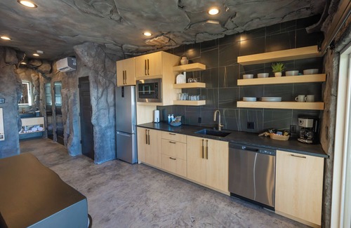 Branson Cabin | Private Luxury Cave | Expansive Lakeview