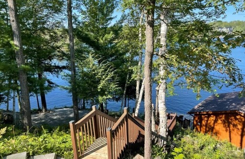 Georgian Bay Cottage | Private luxury cottage on the lake!