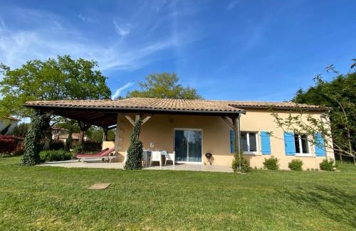 Vasles Villa | Private Luxury Villa With Big Garden on Park With Swimming Pool - Golf Resort and Restaurant nearby