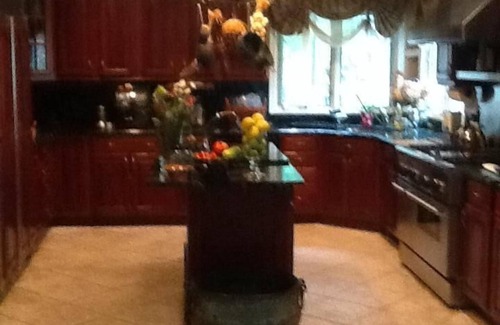 Montville House | Private Mansion Theater Hot Tub Grotto Cave And More. Outside use only !