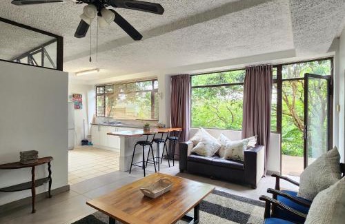 Durban North Apartment | Private Oasis