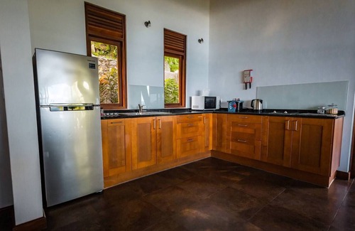 Port Glaud Villa | Private ocean View Villa 4