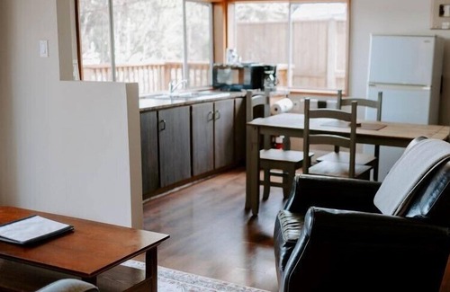 Regional District of Nanaimo Cabin | Private one-bedroom cottage with an ocean view