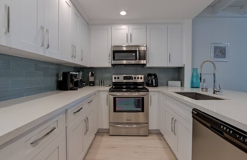 Lauderdale-by-the-Sea House | Private Pool and close to the beach!