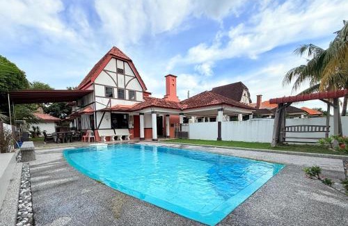 Alor Gajah Villa | Private Pool Villa 807 - Fong Homestay