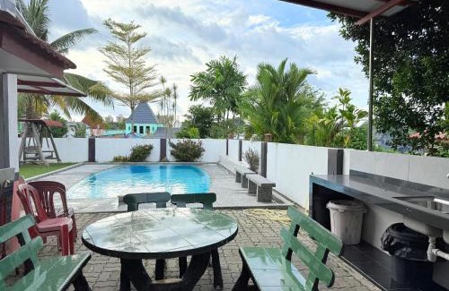 Alor Gajah Villa | Private Pool Villa 807 - Fong Homestay