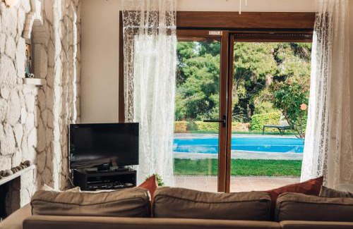 Paliouri Villa | Private pool villa