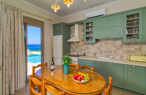 Limeniskos Villa | Private pool★Seaview★Walk to restaurant, market & Falasarna beach