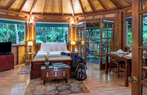 Volcano Bed & Breakfast | Private Rainforest Retreat in Volcano Village