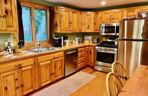 Hanover House | Private, Remodeled 3 Bedroom 2 Bath Home on Howard Pond 15 Min to Sunday River