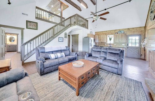 Middletown House | Private remodeled house rent weekends, weekly, monthly. Country/Equine setting