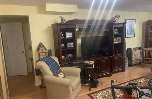 Dartmouth Resort | Private room ∙ 1 guest