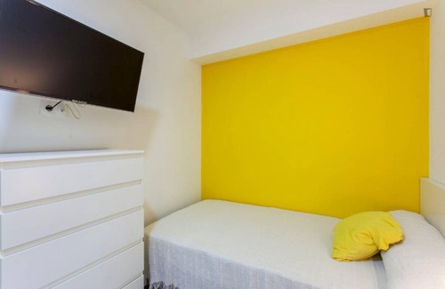 Burjasot Resort | Private room ∙ 1 bedroom ∙ 1 guest