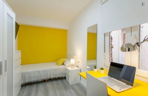 Burjasot Resort | Private room ∙ 1 bedroom ∙ 1 guest