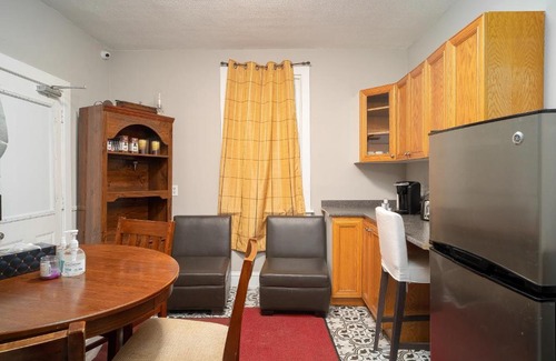 Centretown Apartment | Private room #1 downtown ottawa