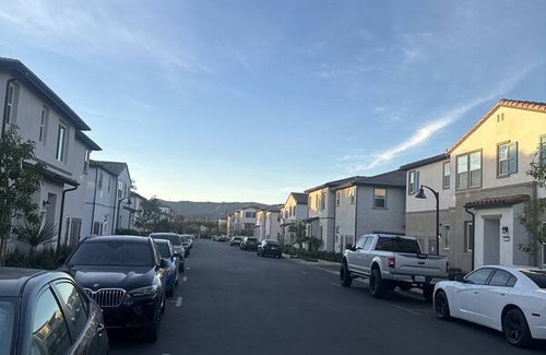 Simi Valley Resort | Private room ∙ 1 guest
