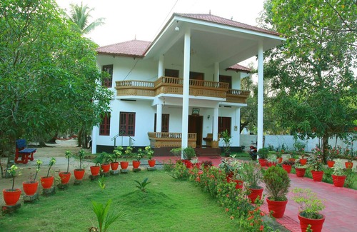 Mararikulam Resort | Private room ∙ 2 guests