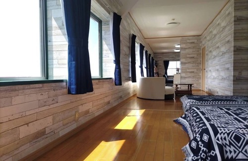 Tottori House | Private room annex overlooking Shirato Beach Pets and meals are available at separate cost and re/Tottori Tottori