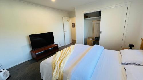 Ashhurst House | Private room in homestay