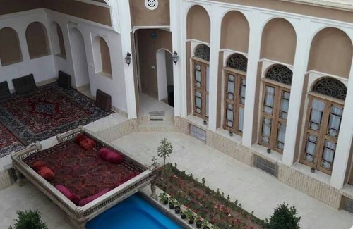 Ashkez̄ar Resort | Private room ∙ 2 guests