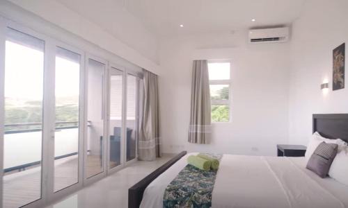 La Misere Apartment | Private Room with Shared Pool & Serene Escape by Cliffhanger Villas