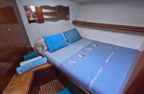 Carti Tupile Boat Rental | Private Sailingboat for two people