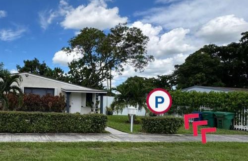 Gladeview Apartment | Private studio by Miami International Airport