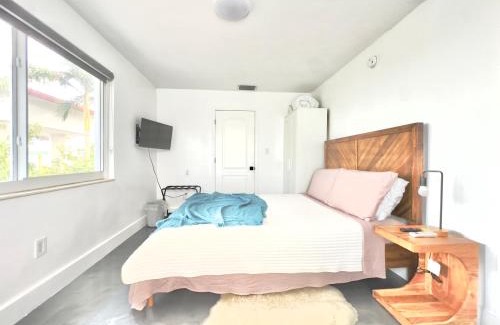 Miami Springs House | Private Suite - APD Retreats