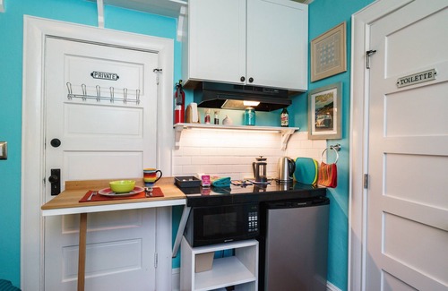 Humboldt Apartment | Private suite for 1–2 w/secret patio & gas firepit