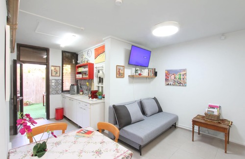 Gedera Apartment | Private suite for 5-6 pepole (01)