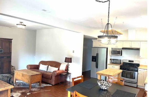 Kamloops House | Private Suite. Your Home away from Home