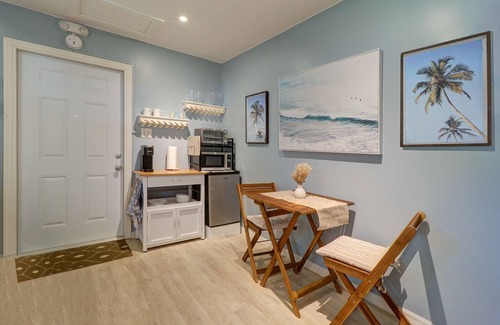 Largo Cottage | Private Surf Shack Less Than 5 Minutes to Indian Rocks BeachnBikes Included!