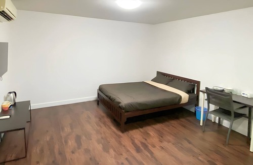 Bang Kho Laem Apartment | Private Room Queen Size bed Near BTS Walk 500 m From Asiatique the Riverfront!