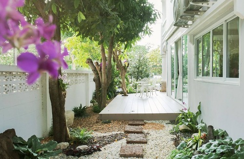Ayutthaya House | Private garden view house near famous temple